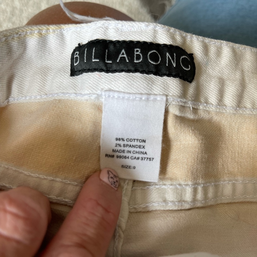 Billabong tie dye jean shorts size 9. - Picture 8 of 10